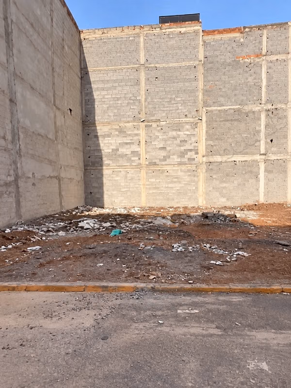 Vente de terrain à Route Amizmiz.
Surface de 92 m²