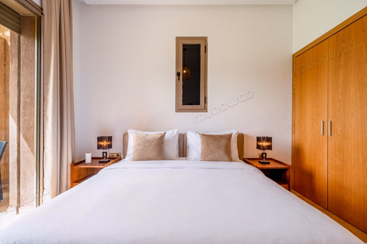 Apartamentos en alquiler en la Ruta Amizmiz. 3 habitaciones encantadoras. Puerta robusta, instalación de aire acondicionado