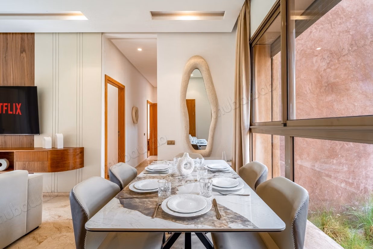 Apartamentos en alquiler en la Ruta Amizmiz. 3 habitaciones encantadoras. Puerta robusta, instalación de aire acondicionado