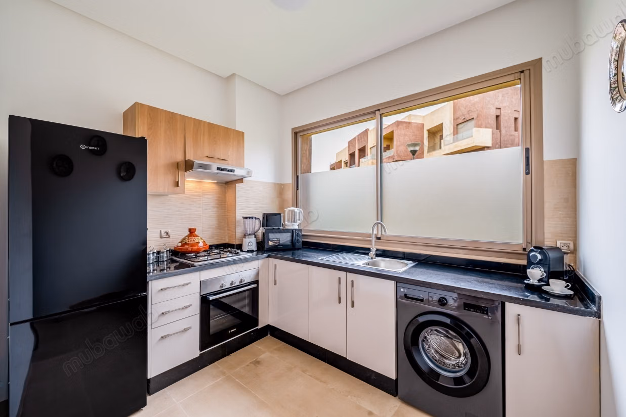 Apartamentos en alquiler en la Ruta Amizmiz. 3 habitaciones encantadoras. Puerta robusta, instalación de aire acondicionado