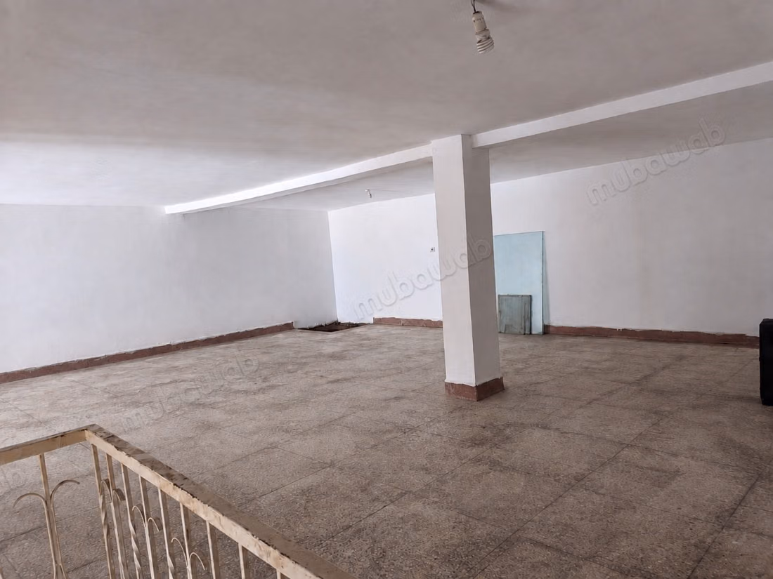 Garaje / local comercial en venta en Tánger 220 m²