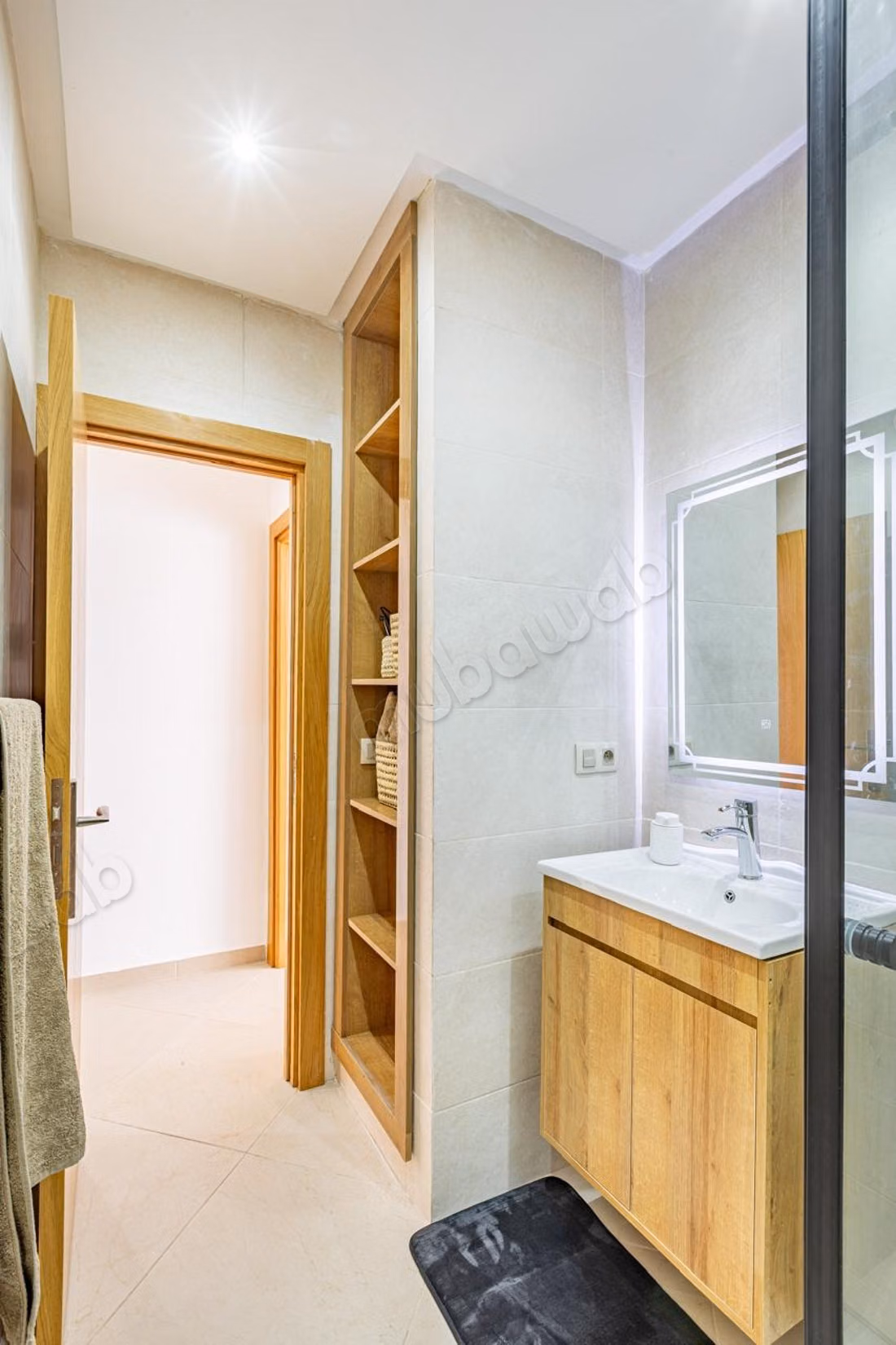 Appartamento con 1 camera da letto arredato con balcone