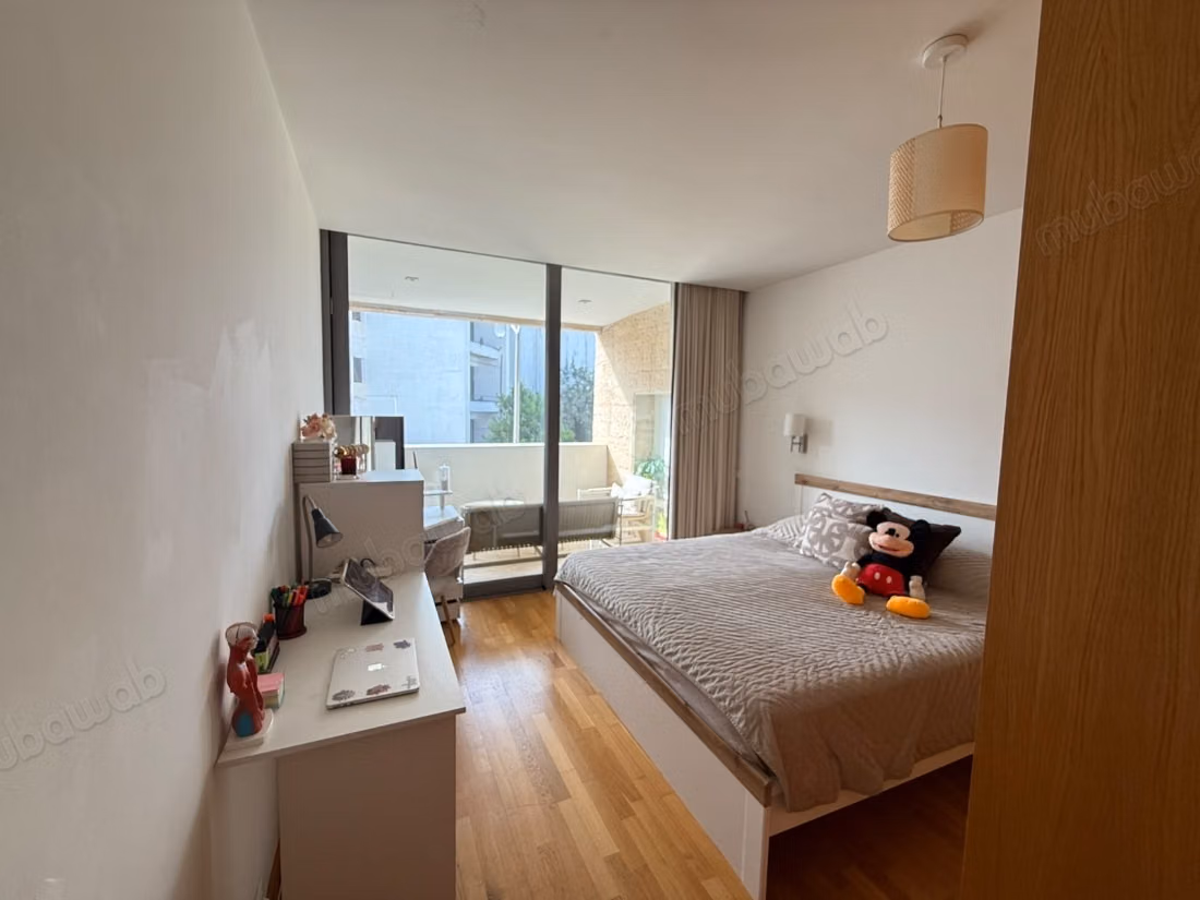 Appartement de 137m2 à vendre 
parking titré box — 4
