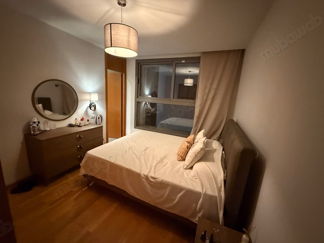 Appartement de 137m2 à vendre 
parking titré box