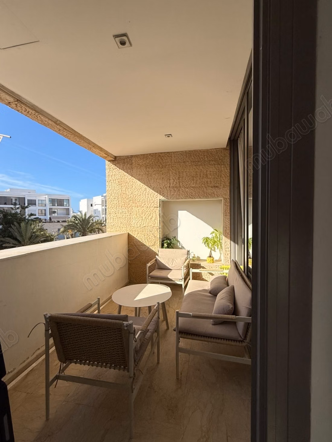 Appartement de 137m2 à vendre 
parking titré box — 2
