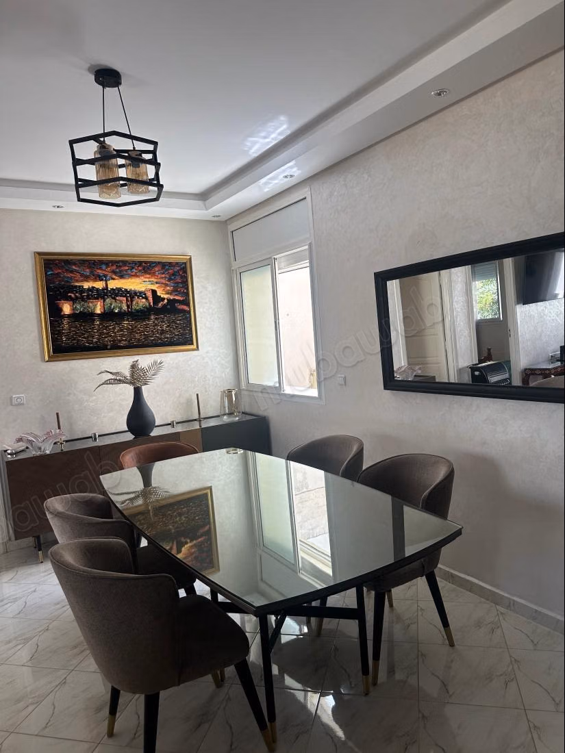 Vendita di un appartamento incantevole. 2 camere incantevoli. Vista sul mare, aria condizionata centralizzata