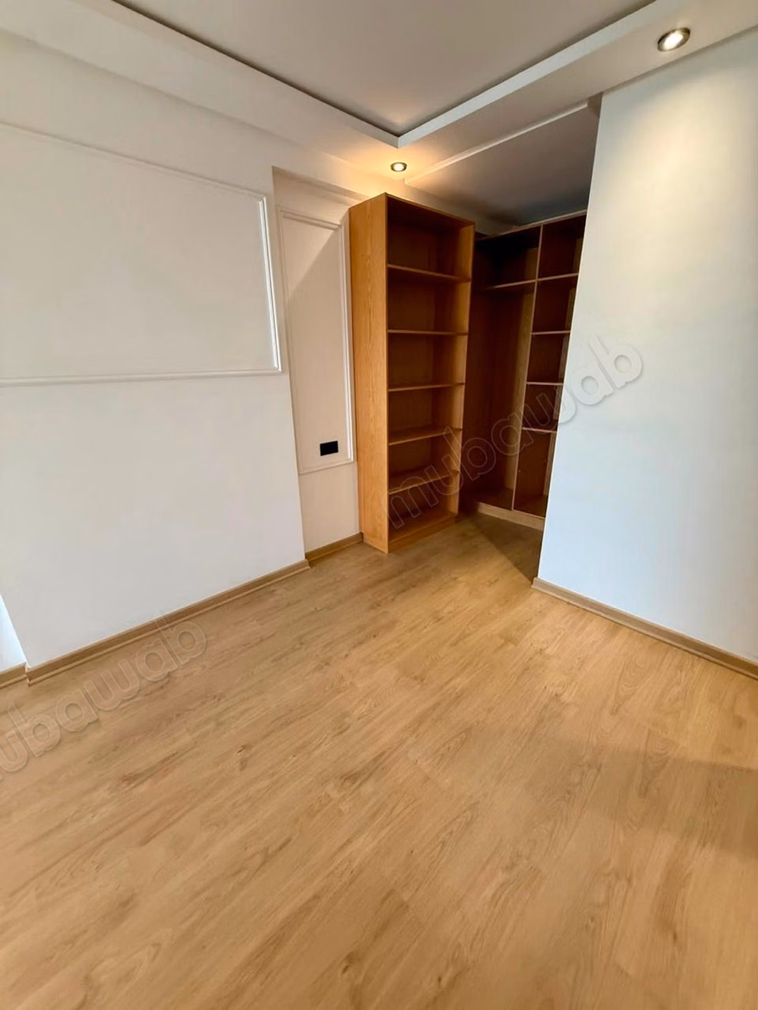 Studio neuf à louer 
Quartier des Hopitaux 
Casa