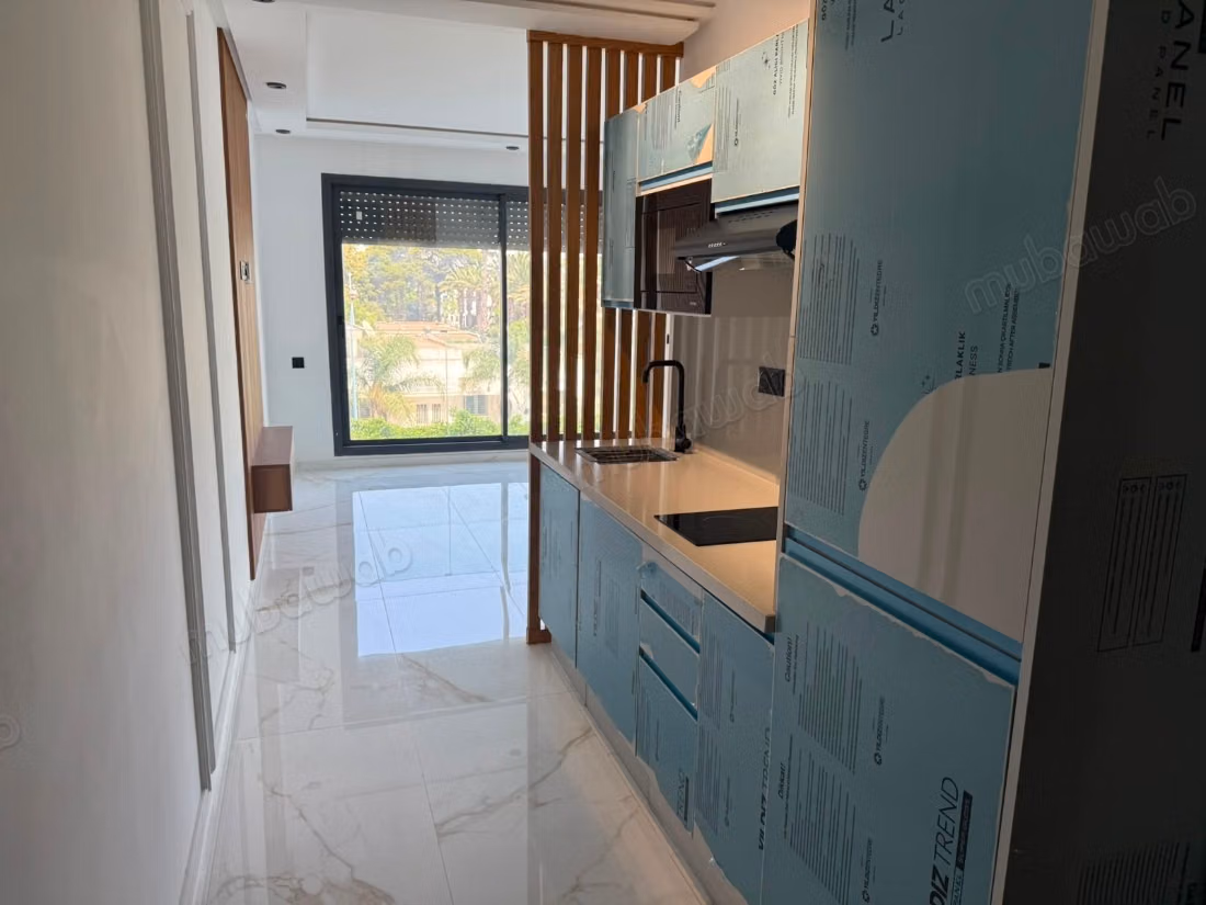 Studio neuf à louer 
Quartier des Hopitaux 
Casa