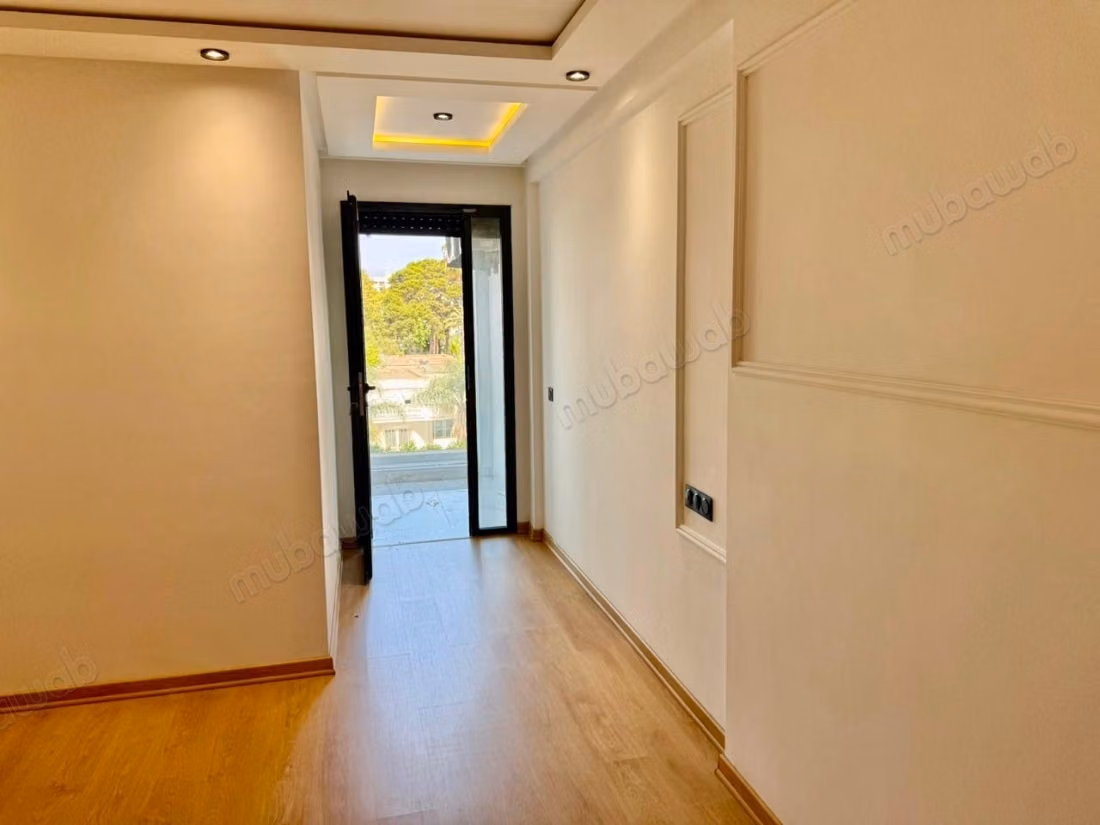 Studio neuf à louer 
Quartier des Hopitaux 
Casa