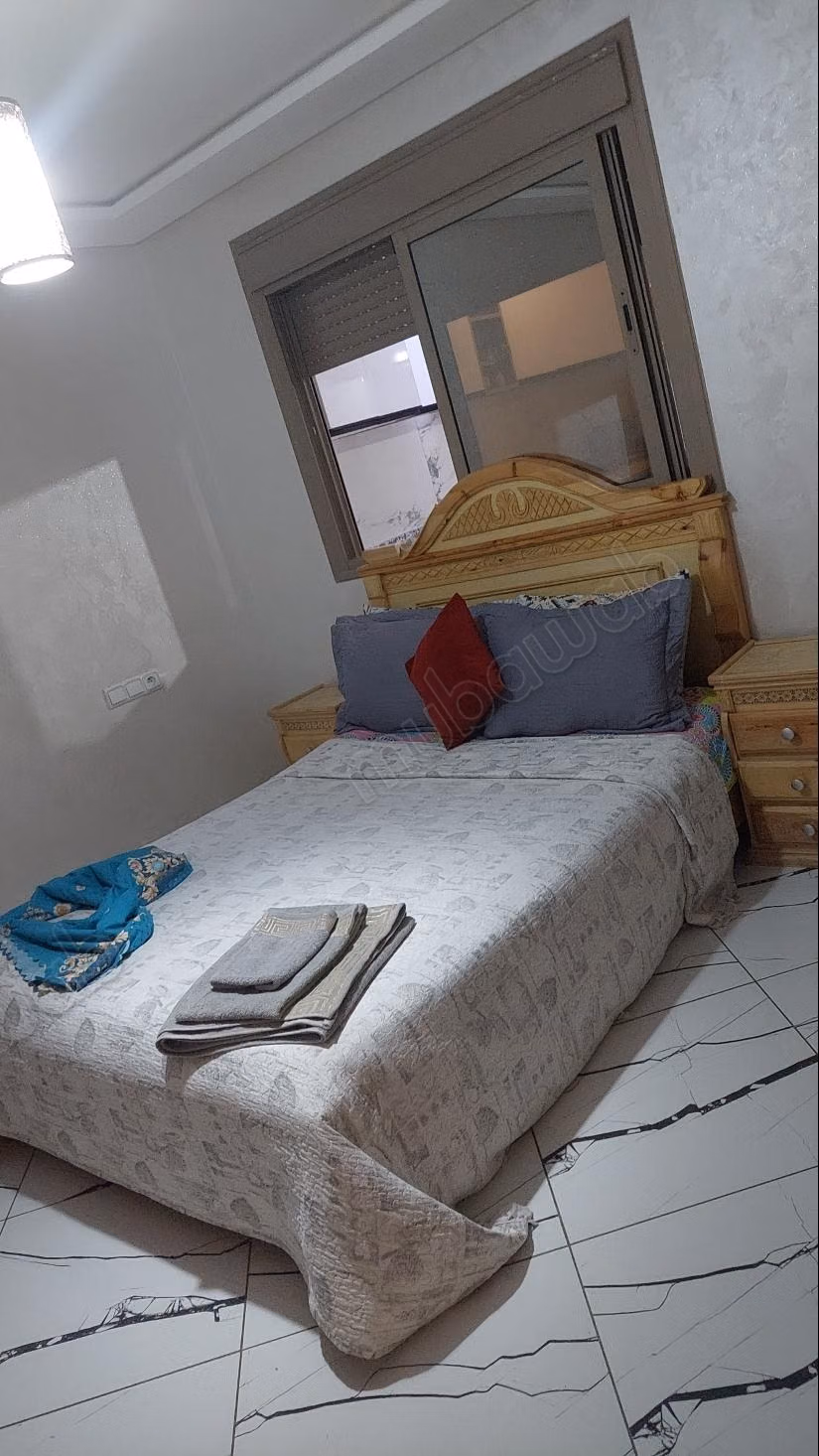 Belle maison à louer à Beni Mellal. 4 chambres excellentes. Porte solide et antenne satellite
