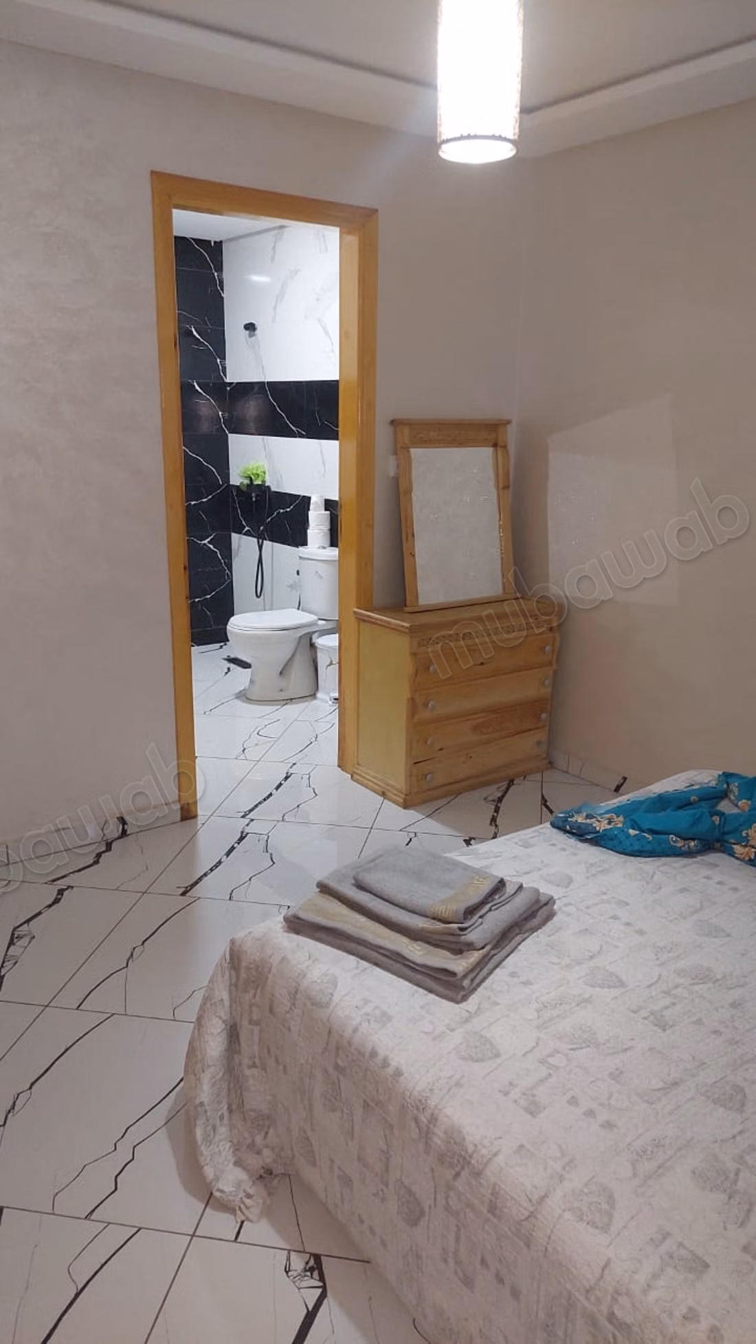 Belle maison à louer à Beni Mellal. 4 chambres excellentes. Porte solide et antenne satellite