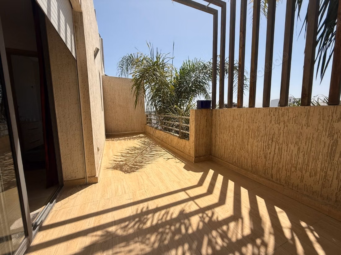 Huur uw huis in Laymoune. 4 gezellige kamers. Gemeubileerd