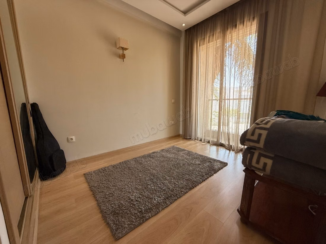 Huur uw huis in Laymoune. 4 gezellige kamers. Gemeubileerd