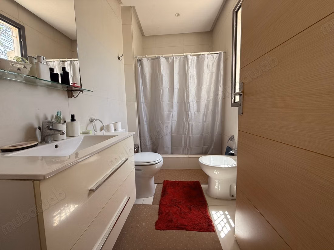 Huur uw huis in Laymoune. 4 gezellige kamers. Gemeubileerd