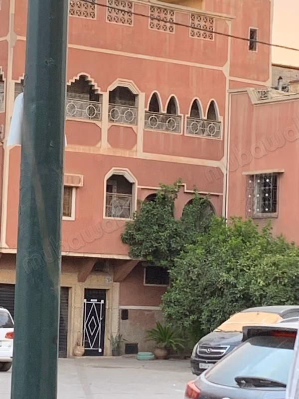 Appartement à vendre à Azilal. 5 chambres. Belle terrasse et jardin