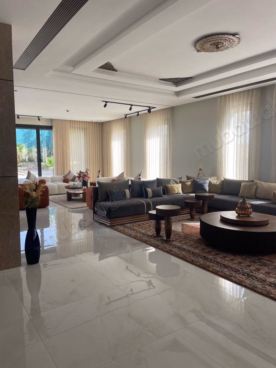 Villa moderne neuf a vendre a souissi