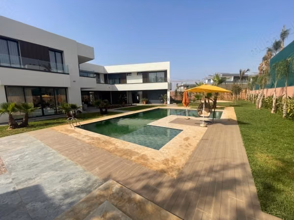 Villa moderne neuf a vendre a souissi