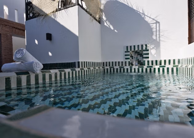 Magnificent riad 3 bedrooms heated pool medina