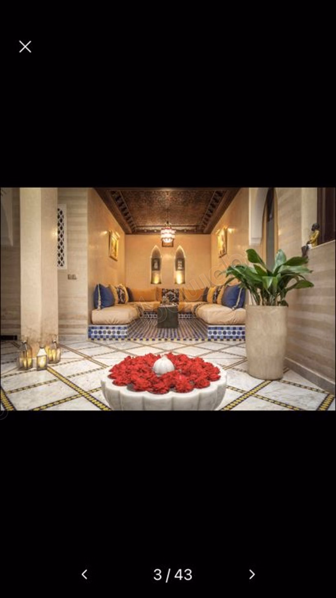 Sale of a superb riad in Ennakhil Palmeraie. 12 large rooms. Well furnished.