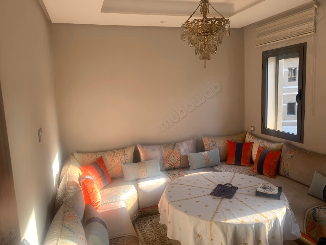 Apartamento en venta en Bouskoura. 3 habitaciones agradables. Bien amueblado