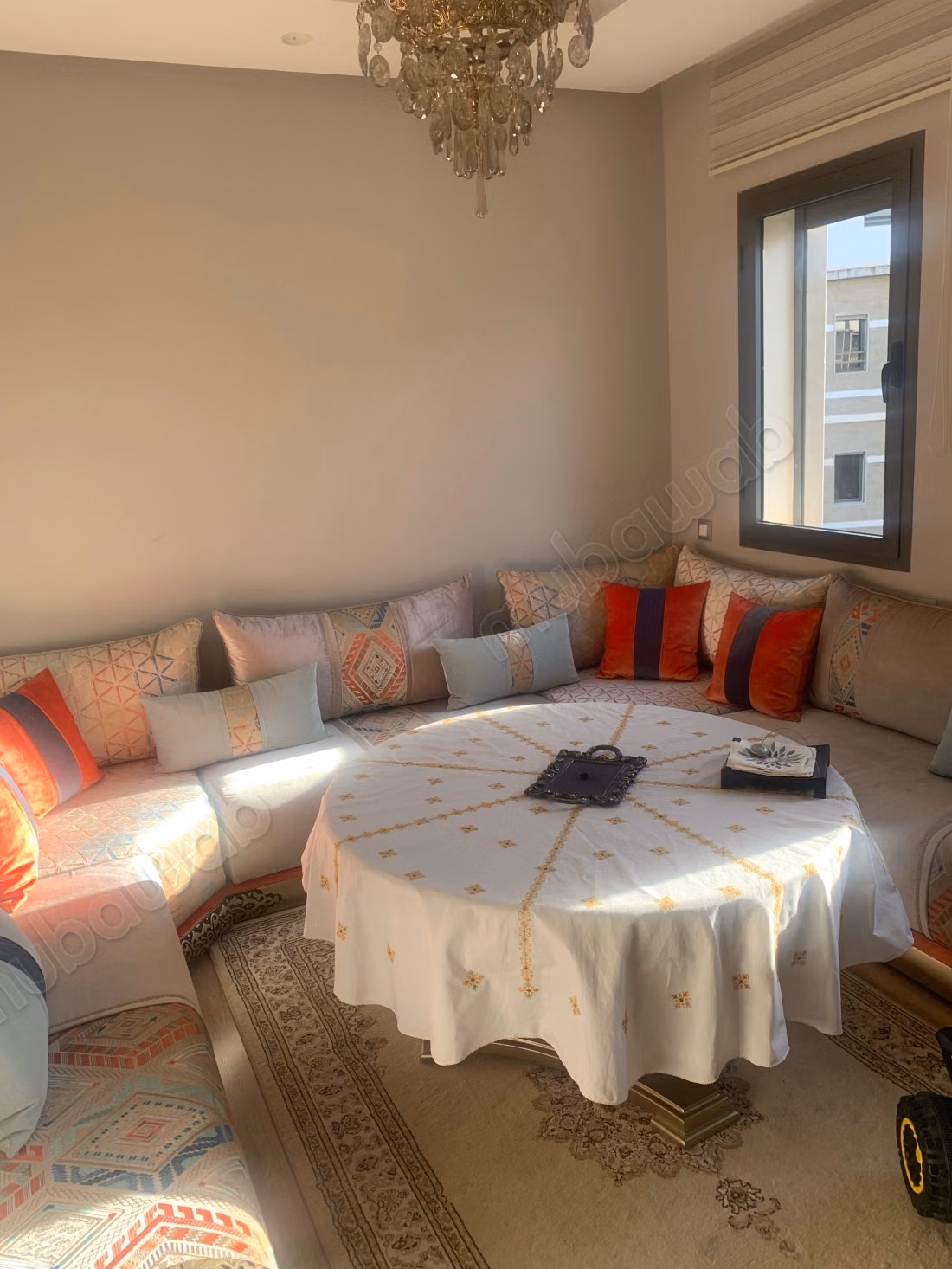 Apartamento en venta en Bouskoura. 3 habitaciones agradables. Bien amueblado