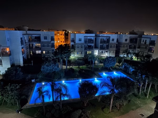 Appartement te koop in Bouskoura. 3 gezellige slaapkamers. Goed ingericht