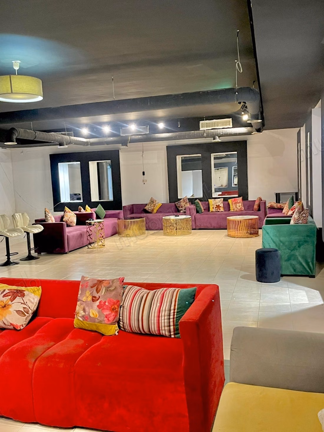 Villa de luxe à louer dans le quartier des ambassades. 5 grandes pièces. Meublé