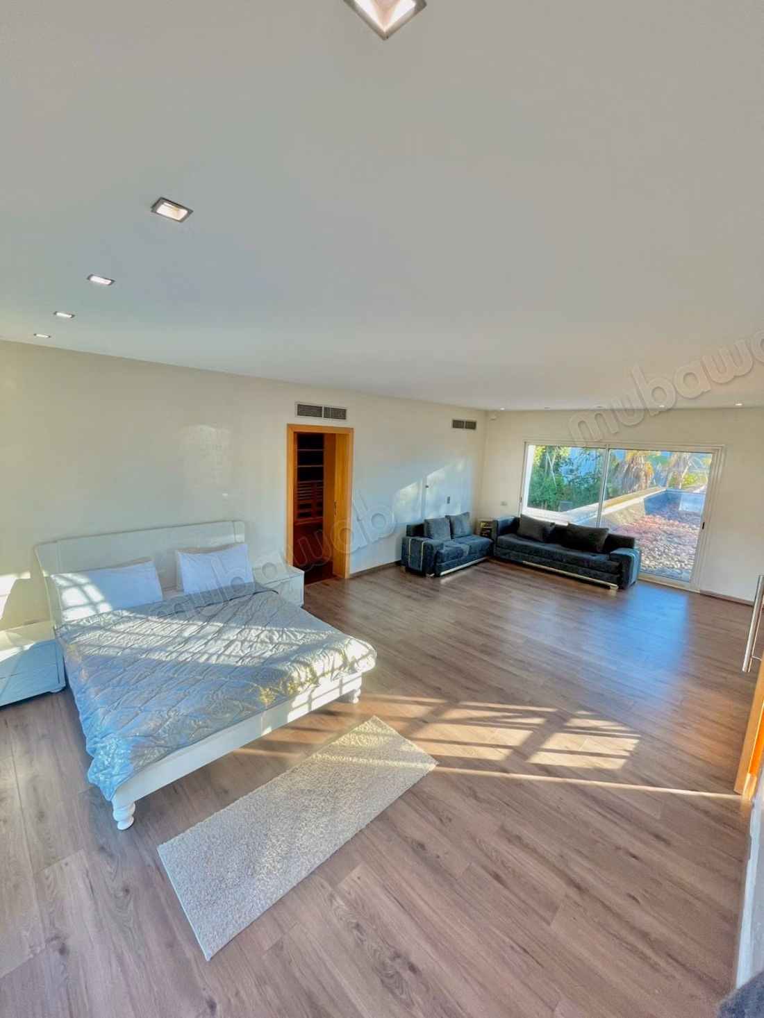 Villa de luxe à louer dans le quartier des ambassades. 5 grandes pièces. Meublé