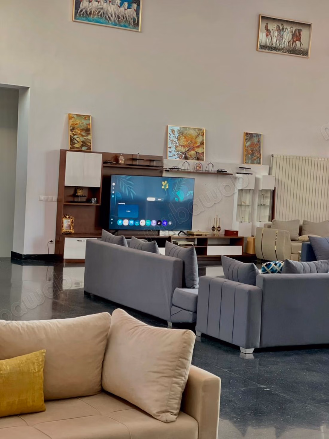 Villa de luxe à louer dans le quartier des ambassades. 5 grandes pièces. Meublé