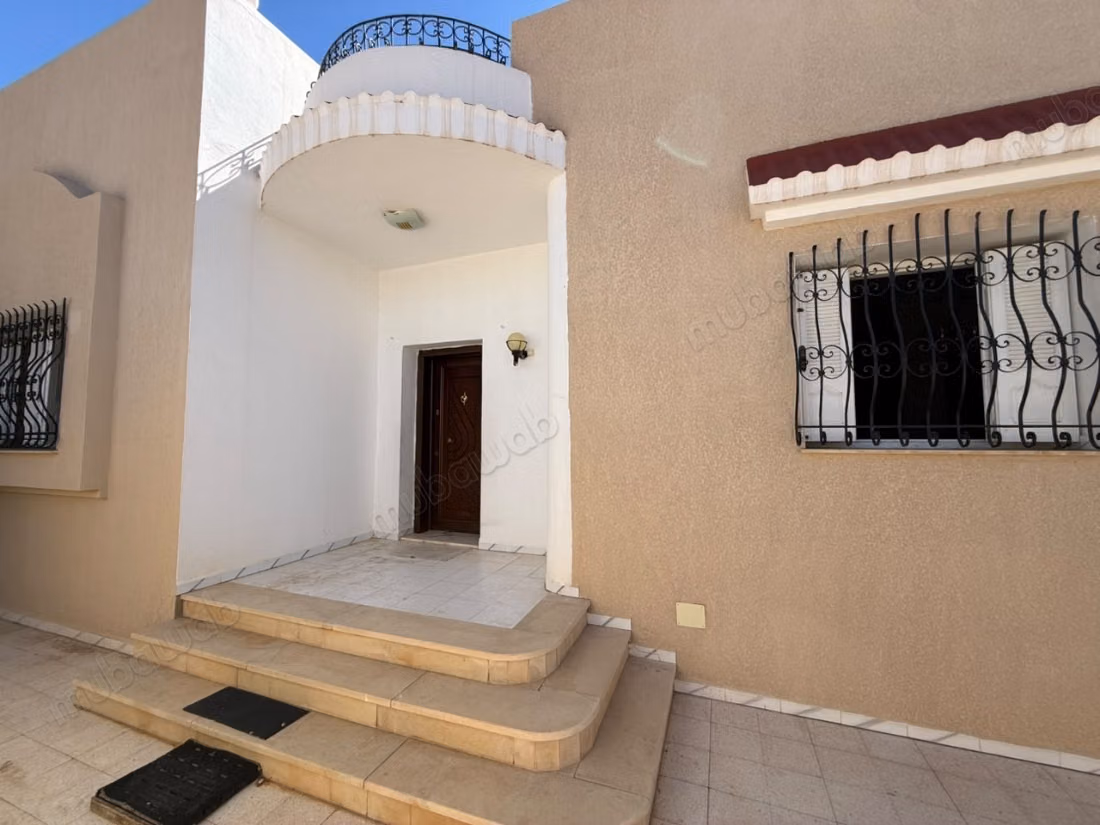 In vendita, villa nuova a Gafsa /630 m² di terreno