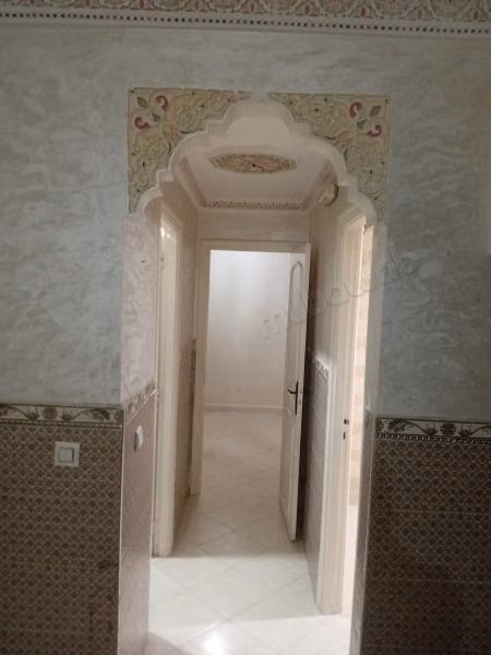 Verkoop van een prachtig appartement in Mghogha. 5 comfortabele kamers