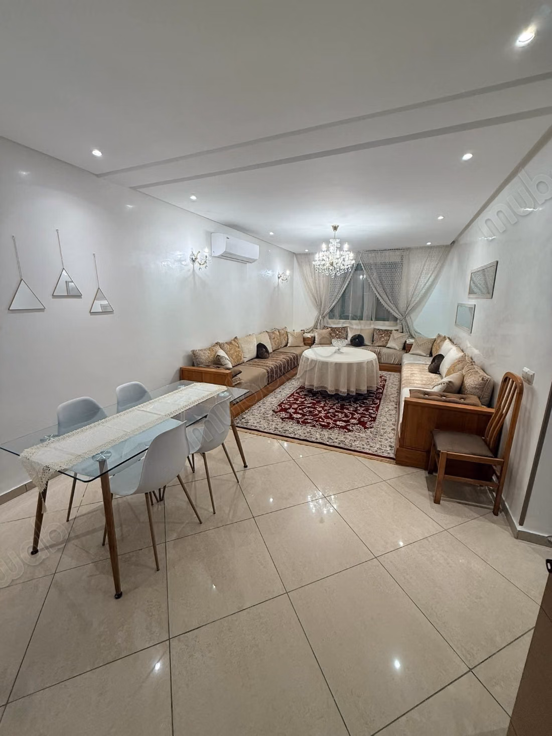Mooi appartement te huur in Hay Targa. 4 kamers. Gemeubileerd