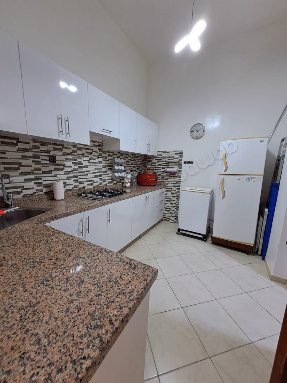 Apartamento en alquiler en Al Wifaq. 1 Habitación. Bien amueblado