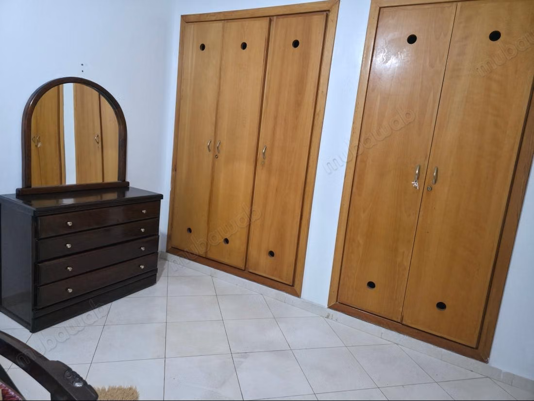Excelente apartamento en alquiler en Riad Oulad Mtaa. Superficie de 132 m². Bien amueblado