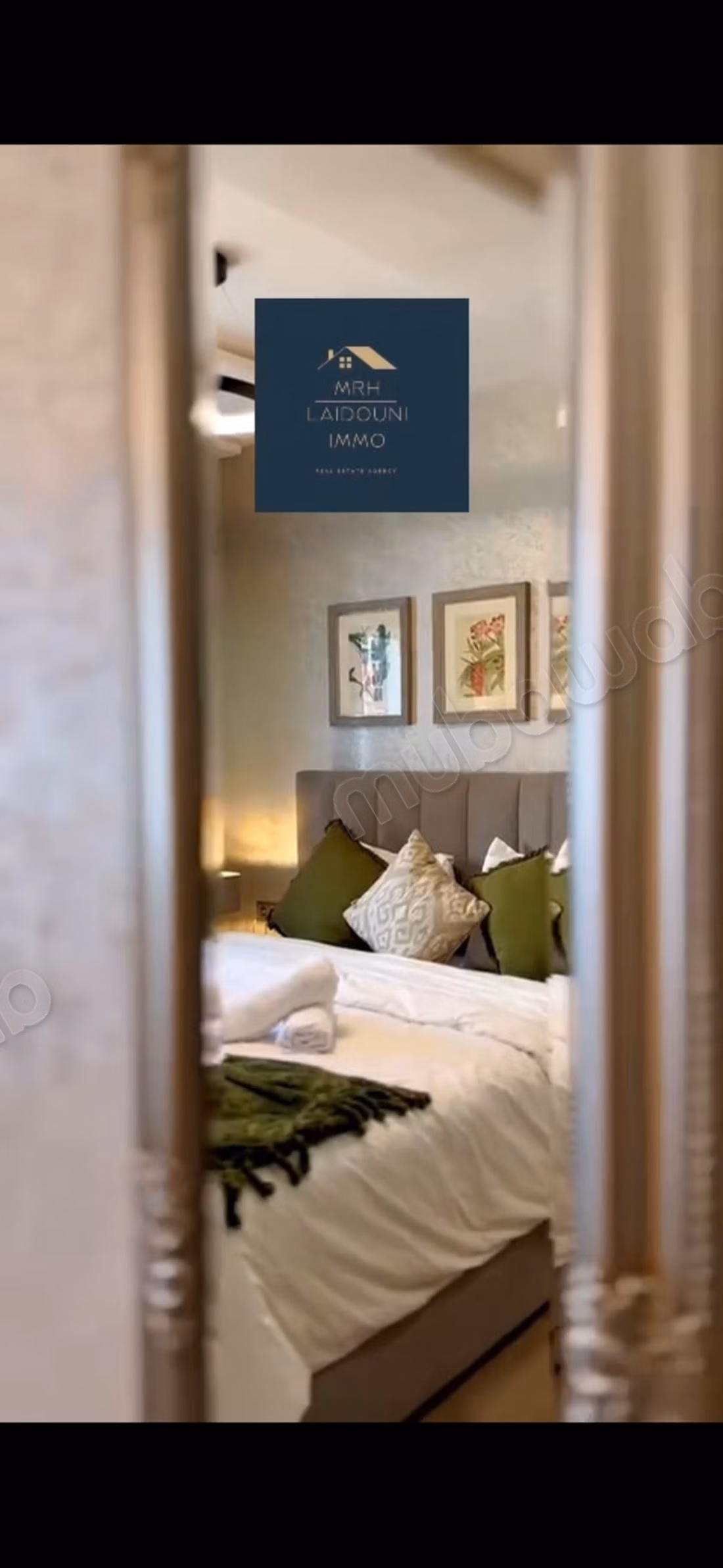 Zeer mooi appartement te huur in het centrum. Oppervlakte van 120 m². Gemeubileerd