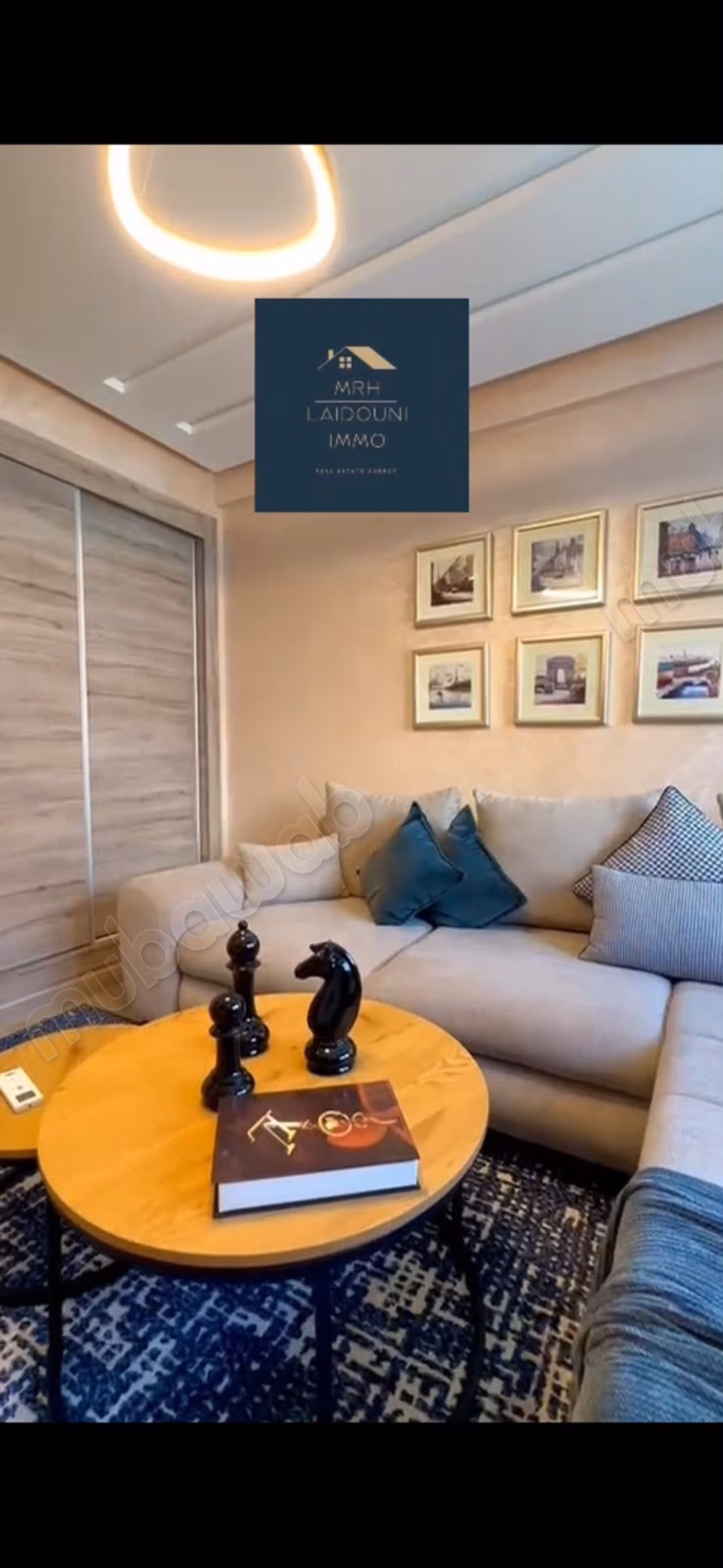 Zeer mooi appartement te huur in het centrum. Oppervlakte van 120 m². Gemeubileerd