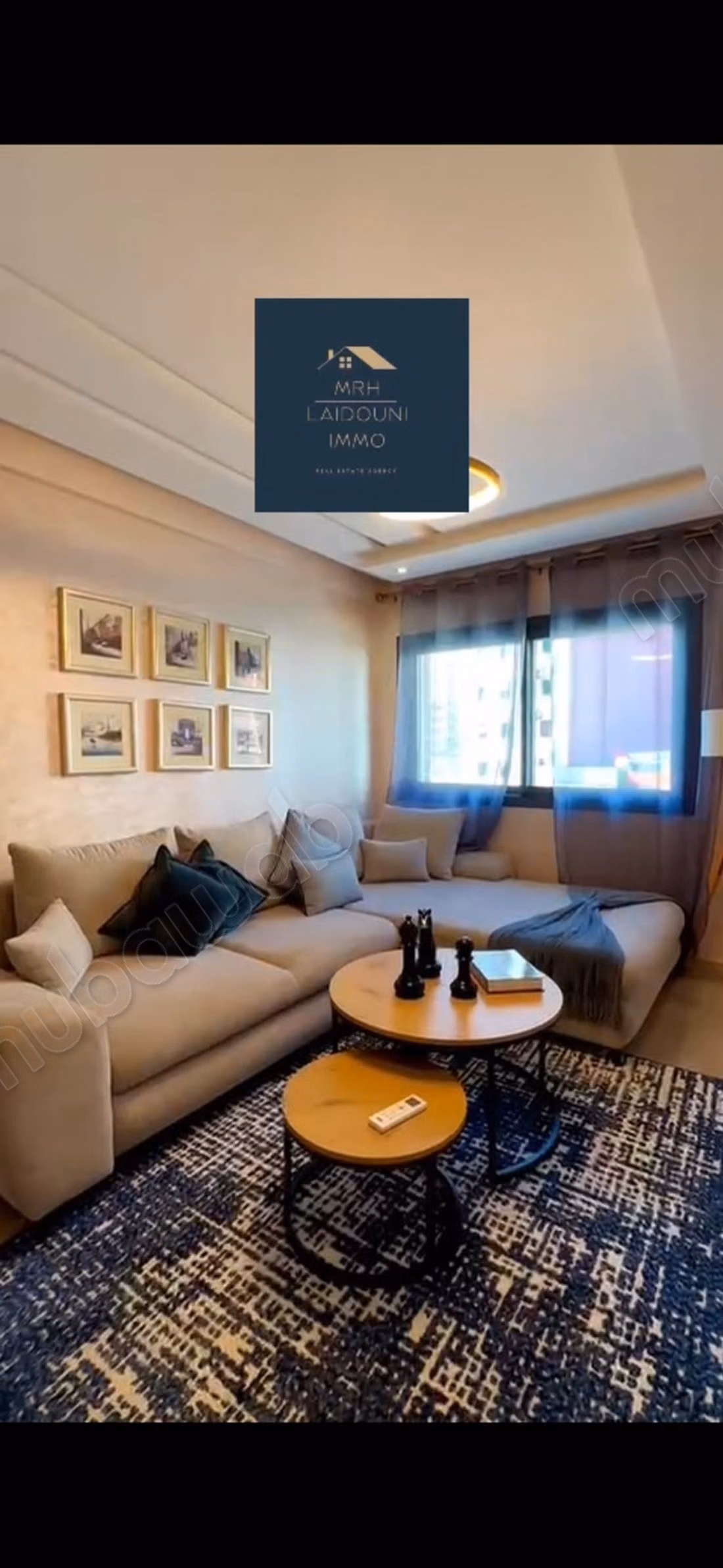 Zeer mooi appartement te huur in het centrum. Oppervlakte van 120 m². Gemeubileerd