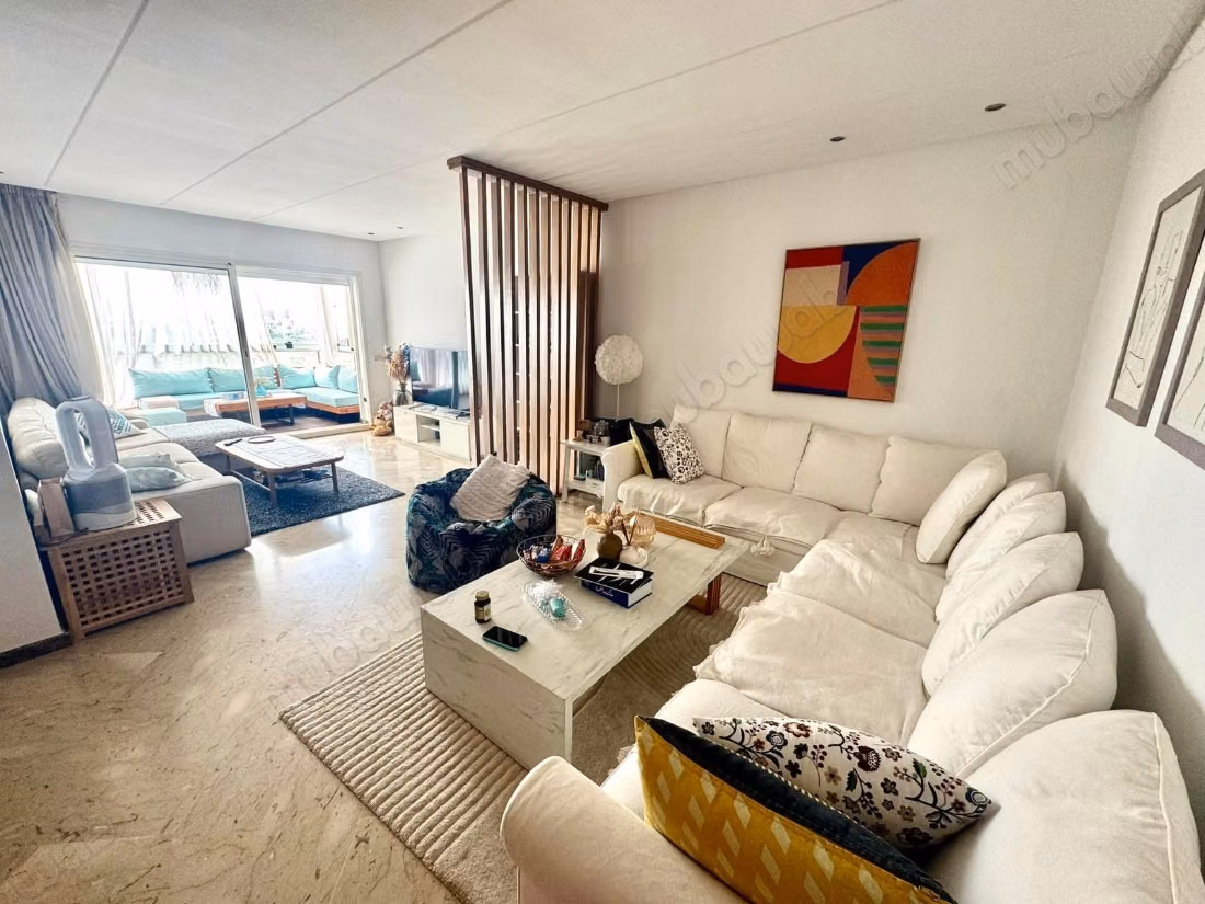 Apartment for sale in a residence