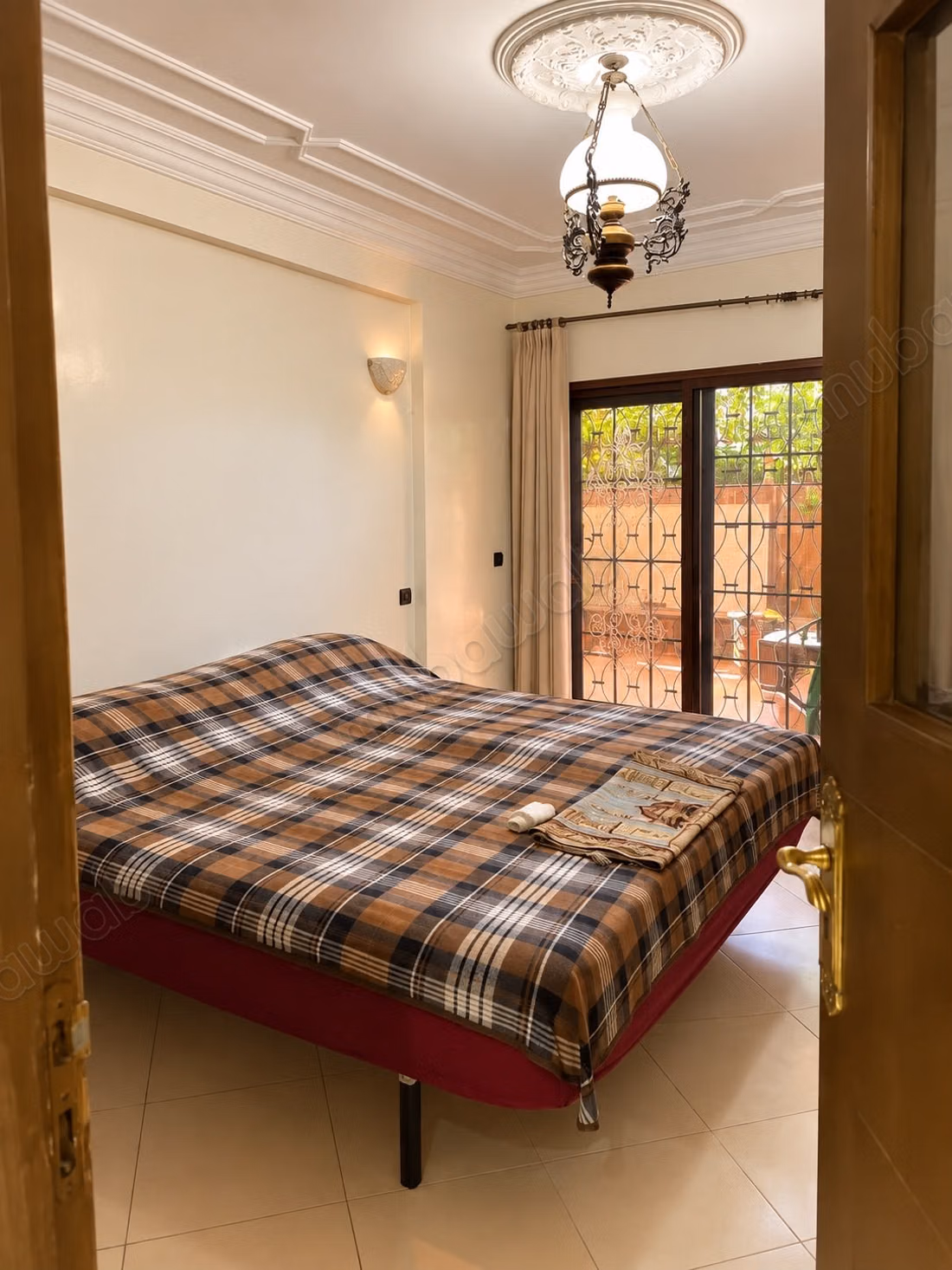 Large Apartment with Terrace