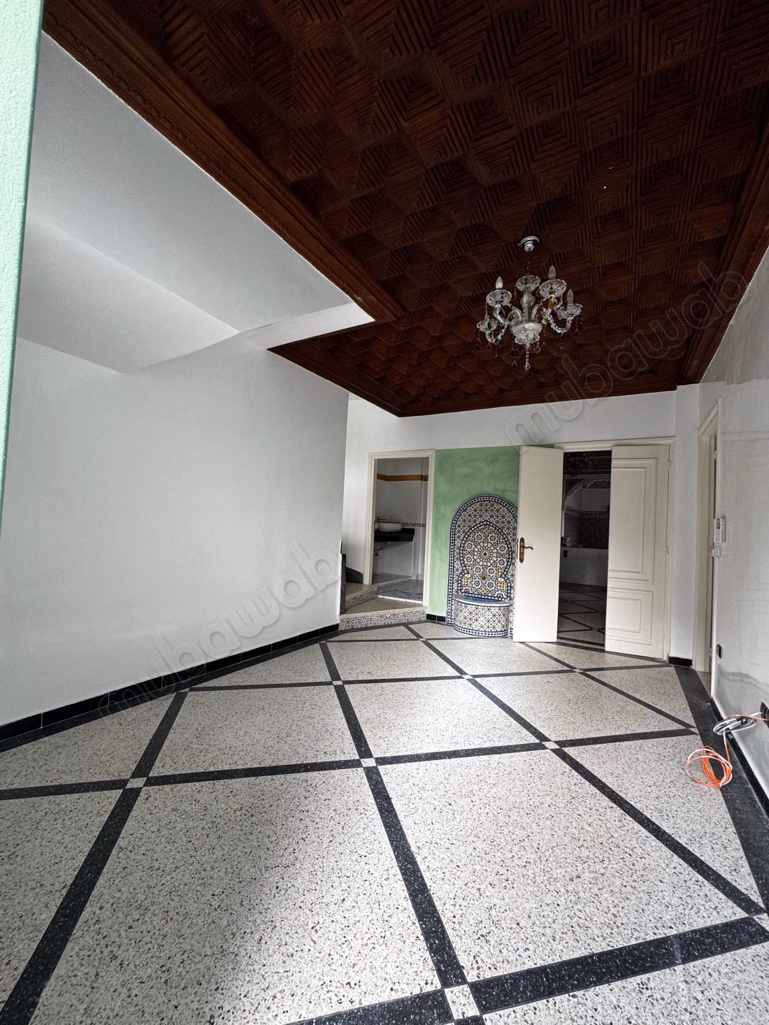 Luxe villa te huur in Souissi. 6 grote kamers. Terras en tuin