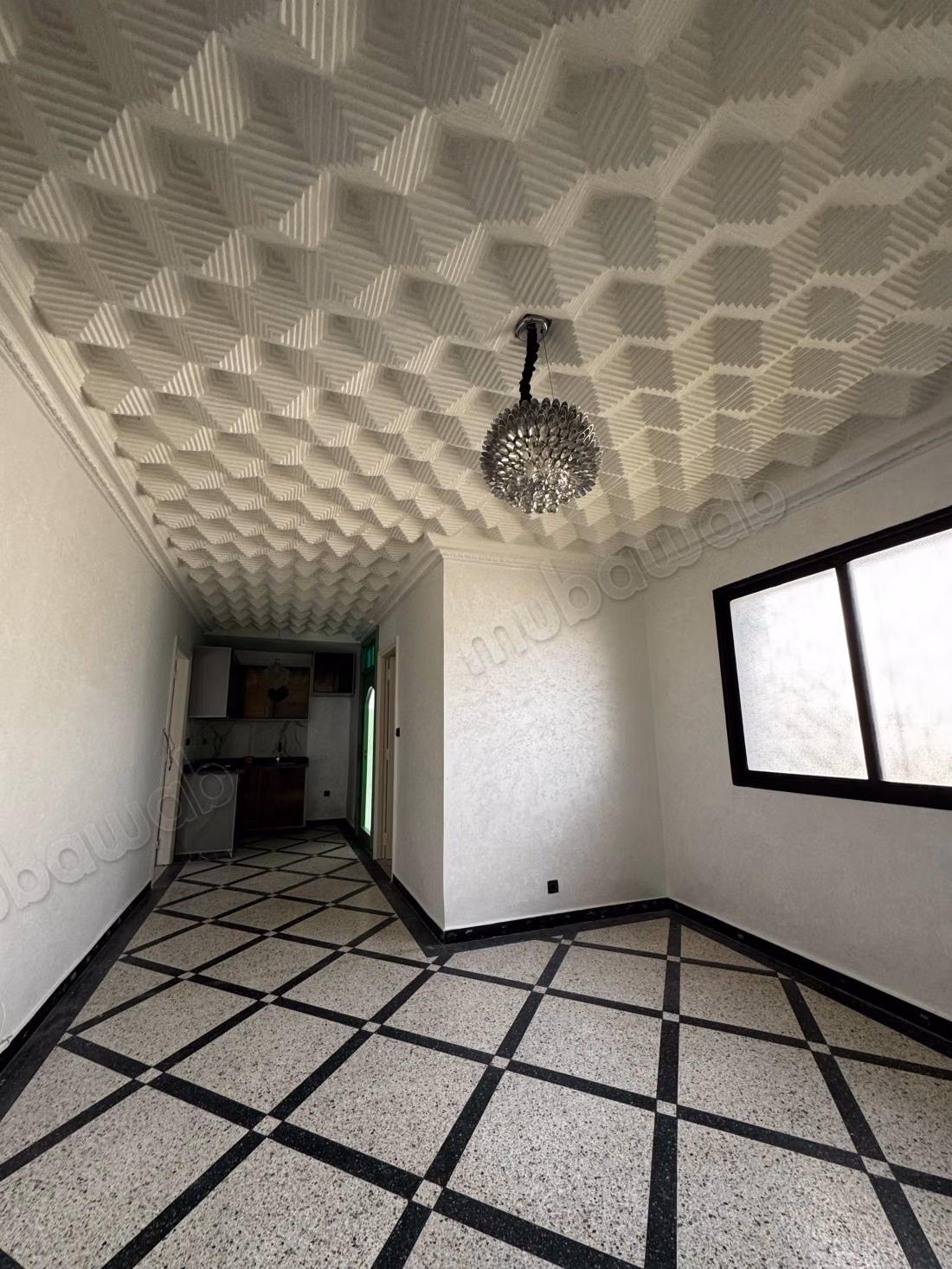 Luxe villa te huur in Souissi. 6 grote kamers. Terras en tuin