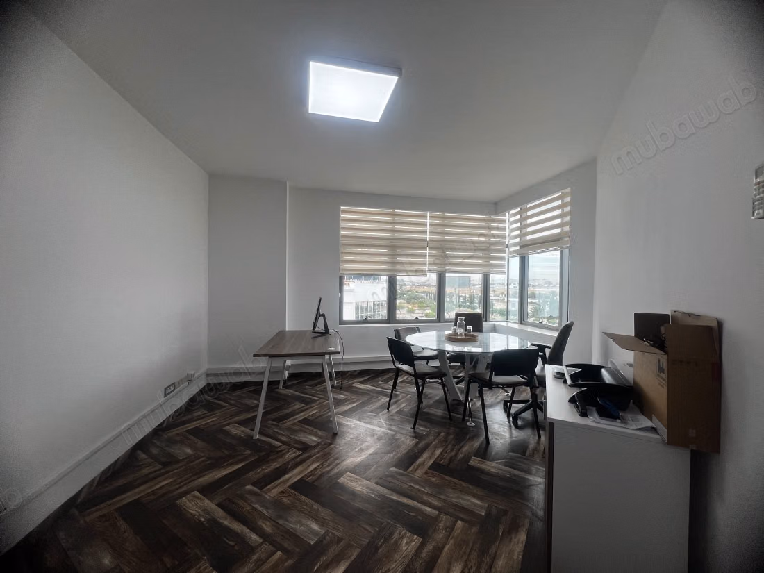 In affitto ufficio di 345 m² in H10 al Lago 1