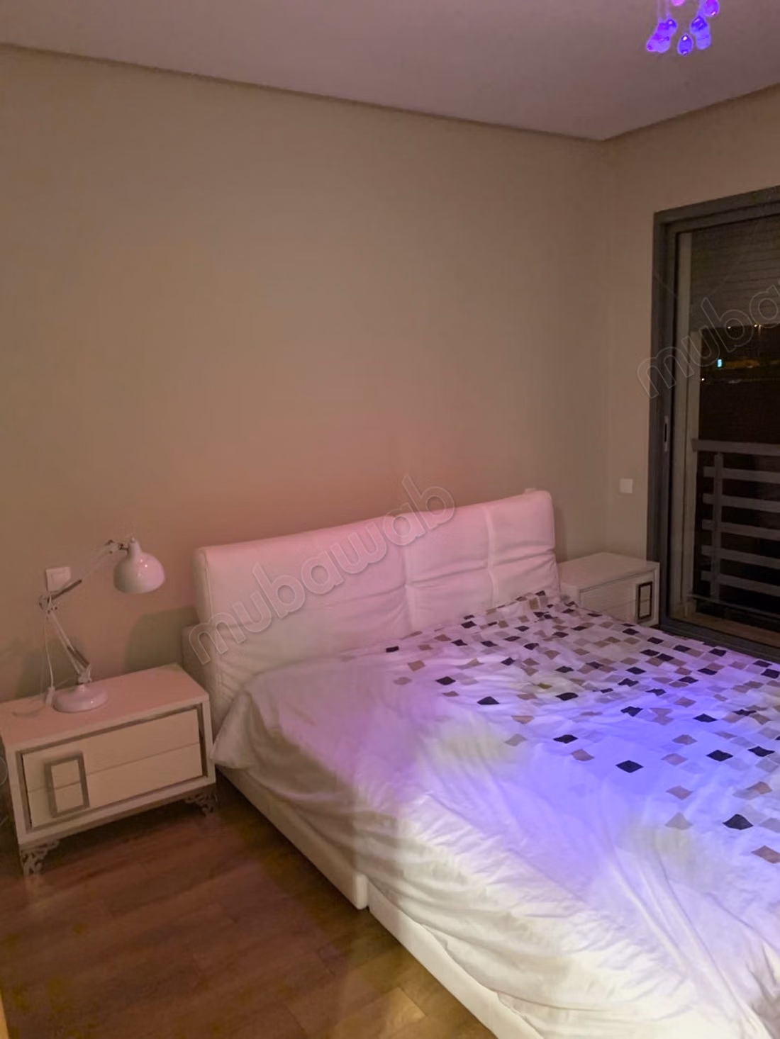 Luxurious villa for sale in Dar Bouazza. 4 comfortable rooms. Large pool