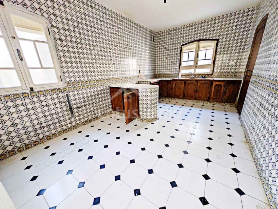For Sale Villa S4 in Cité Ghazela