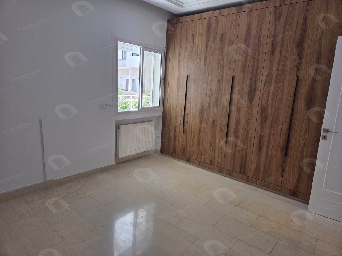 In affitto un piano di villa S3 nei Giardini di Cartagine