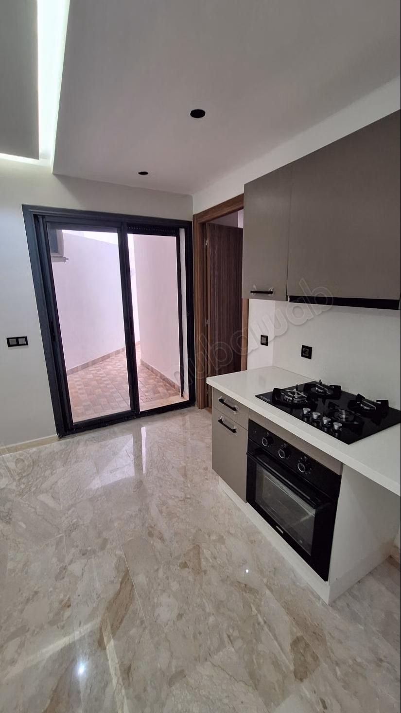 Affitto studio non arredato 56m Blvd Anoual
