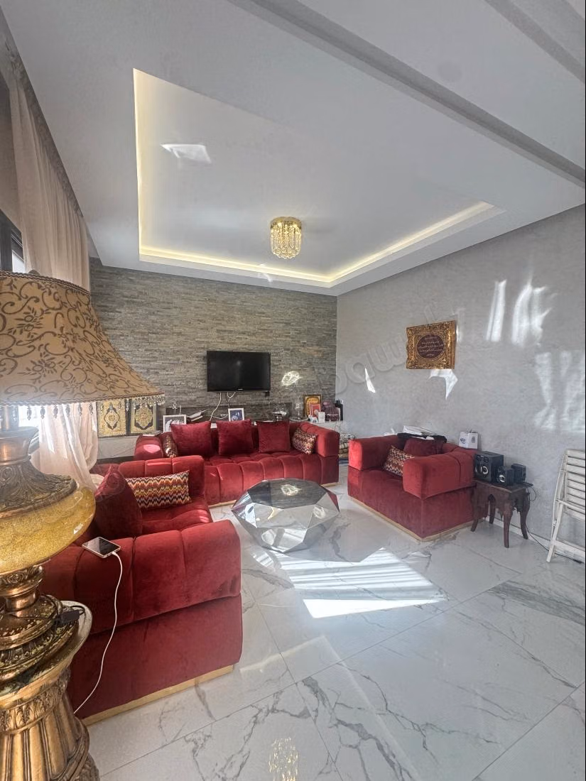 Villa moderna con piscina orientada al sur en venta en Harhoura