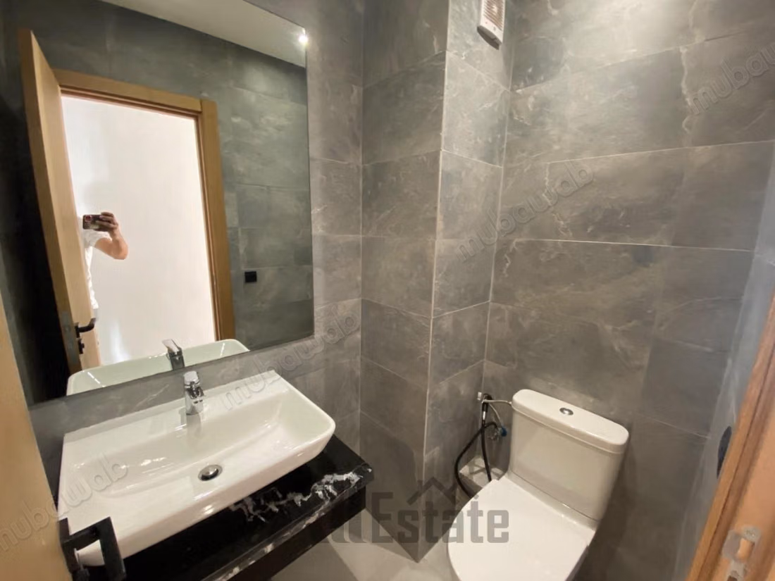 Appartement vide à louer – Almaz / AMBAR