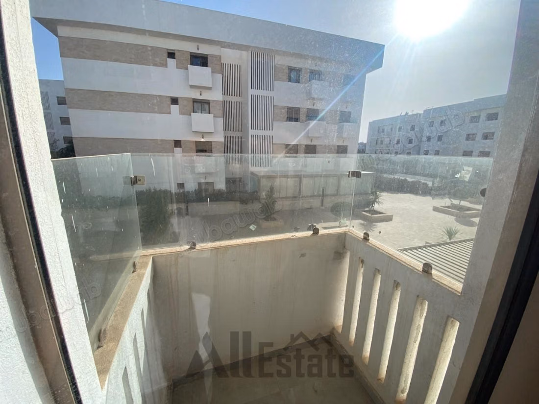 Appartement vide à louer – Almaz / AMBAR