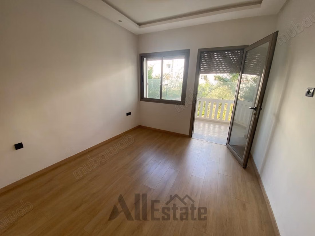 Appartement vide à louer – Almaz / AMBAR